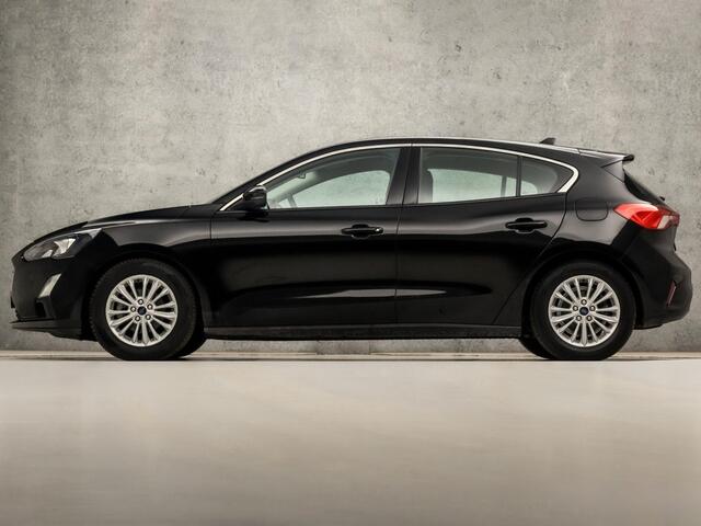 Ford FOCUS 1.0 EcoBoost Titanium Sport Automaat (APPLE CARPLAY, GROOT NAVI, CLIMATE, CAMERA, KEYLESS, SPORTSTOELEN, CRUISE, LM VELGEN, PARKEERSENSOREN, NIEUWSTAAT)