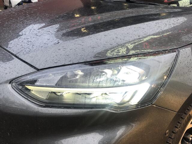 Ford FOCUS Wagon 1.5 EcoBoost ST Line Business // NAVI // TREKHAAK // CAMERA // CLIMA // STOELVERWARMING // ADAPTIVE CRUISE // AUT. INPARKEREN //