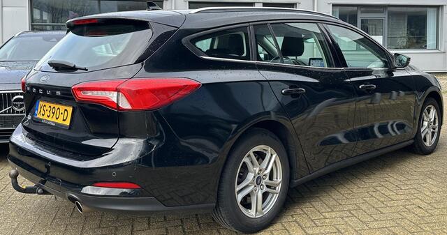 Ford FOCUS Wagon 1.0 EcoBoost Trend Edition Business | Nette Staat | Trekhaak | Navigatie | Carplay | Parkeersensoren | Airco | Cruise Control | 2 Sleutels |