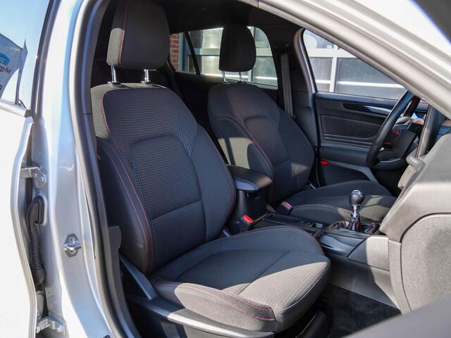 Ford FOCUS Wagon 1.0 EcoBoost Hybrid ST Line | WINTERPACK | NAVIGATIE | CARPLAY |