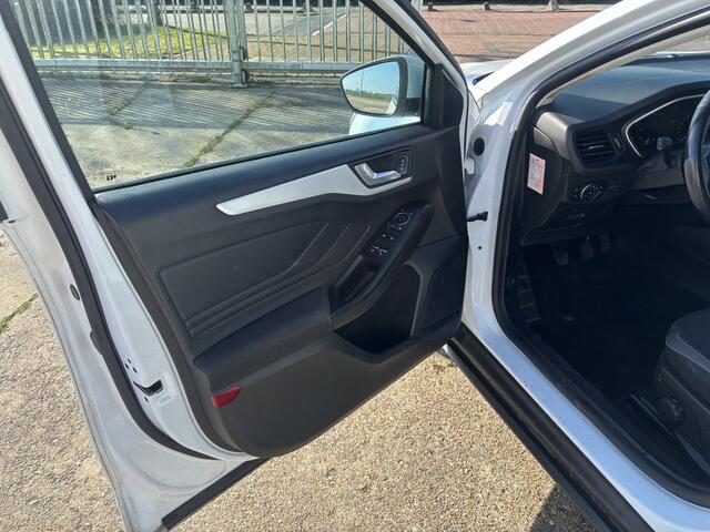 Ford FOCUS Wagon 1.0 EcoBoost Trend Edition Business Nieuwe versnellingsbak