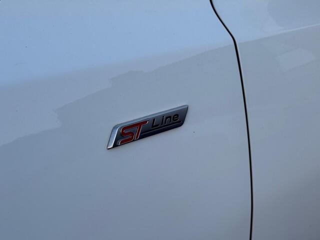 Ford FOCUS Wagon 1.5 EcoB. ST L. XBns