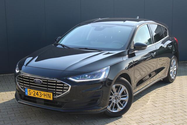 Ford FOCUS 1.0 EcoBoost Hybrid Titanium | Incl. 12 maanden garantie | Parkeersensoren | Apple Carplay/Andoid Auto | Navigatie | Climate control | Cruise control | DAB | Airco | Bluetooth | Lichtmetalen velgen