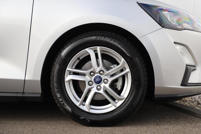 Ford FOCUS 1.0 EcoBoost Trend Edition Business 101PK Navigatie 16 inch LMV Carplay Android Airco Cruise LED Parkeersensoren