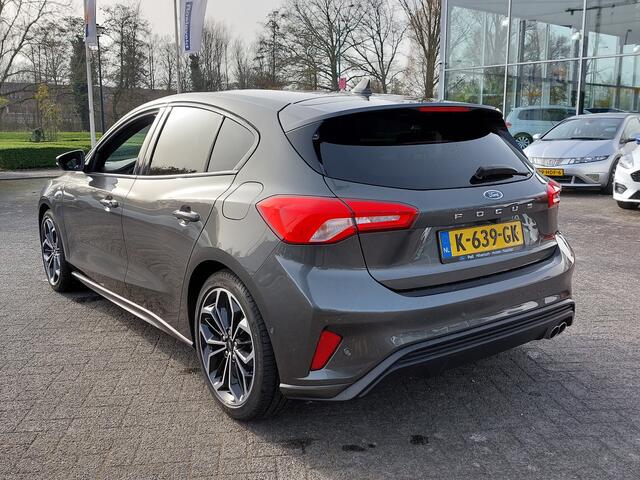 Ford FOCUS 1.0 EcoBoost 125pk ST Line Business | Navi | Apple Carplay+Android Auto | Clima | Cruise | Led Koplampen | Keyless Entry | Stuur+Stoelverwarming | Pdc V+A+Assist+Camera | Privacy Glass | 18''