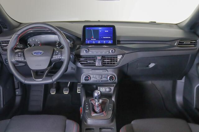 Ford FOCUS Wagon 1.0T EcoBoost ST-Line Business Camera, DAB, Cruise Control, Navigatie