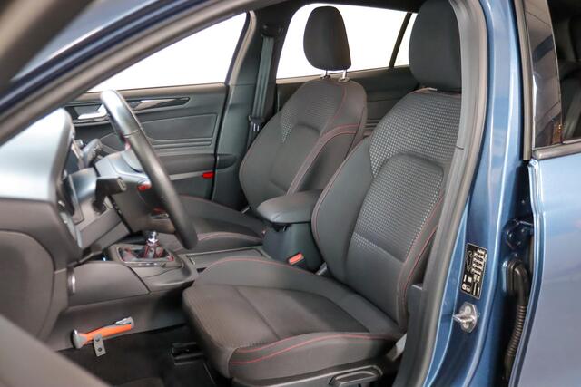 Ford FOCUS Wagon 1.0T EcoBoost ST-Line Business Camera, DAB, Cruise Control, Navigatie