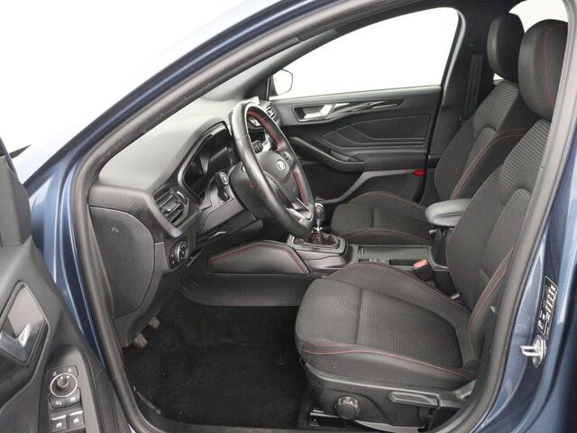 Ford FOCUS 1.0 EcoBoost ST Line X | Carplay | Camera | Keyless | Full LED | Navigatie | Climate control | Sportstoelen | Parkeerhulp | Bluetooth | Cruise control