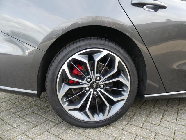 Ford FOCUS Wagon 1.0 EcoBoost Hybrid ST Line Style