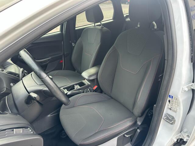 Ford FOCUS Wagon 1.0 ST-Line Climate C, Navigatie, Lmv, Pdc!!!!