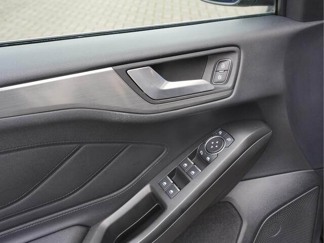 Ford FOCUS 1.0 EcoBoost Titanium Business | Keyless | Apple Carplay/Android Auto | Trekhaak |