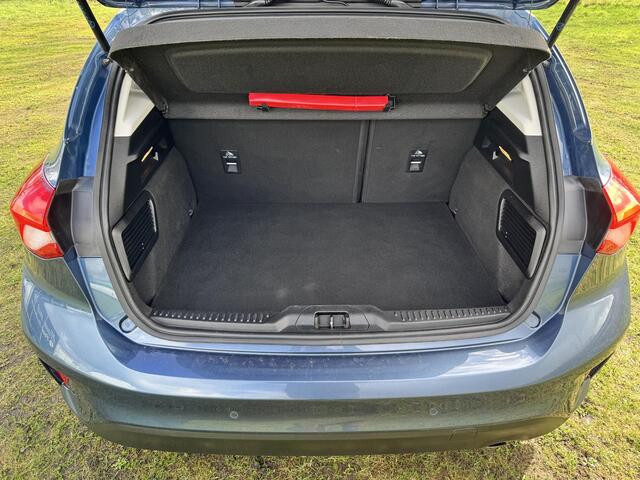 Ford FOCUS 1.0 EB 125PK Titanium Business | DEALER OND. | ADAP. CRUISE | WINTERPACK | B&O AUDIO | CAMERA | LED |