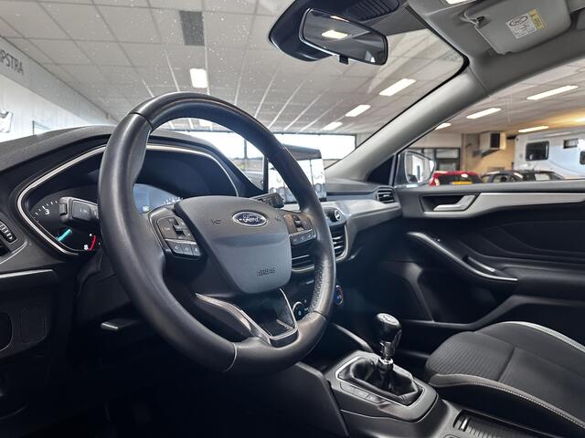Ford FOCUS Wagon 1.0 EcoBoost Trend Edition Business/ Apple+Android/ Trekhaak/ 16''LMV/ Clima/ Navi/ Cruise/ Bluetooth/ Multi.LEDER.Stuur/ Elek.pakket/ Isofix/ PDC Achter.