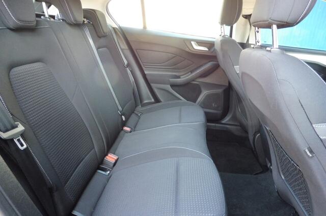 Ford FOCUS 125pk Titanium Business Navigatie Pdc Winter Pack Ecc