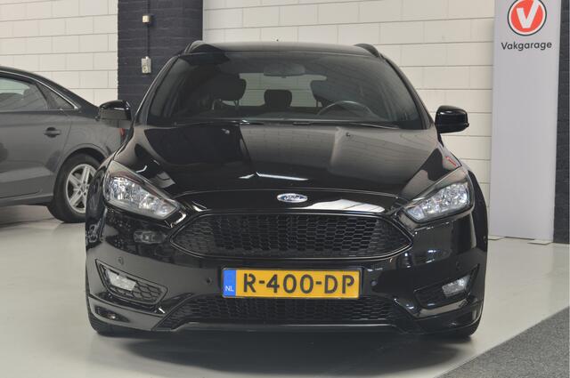 Ford FOCUS Wagon 1.0 ST-Line // 103.000 km // 140 pk // AIRCO // STUUR&STOELVERWARMING // NAVI // PDC //