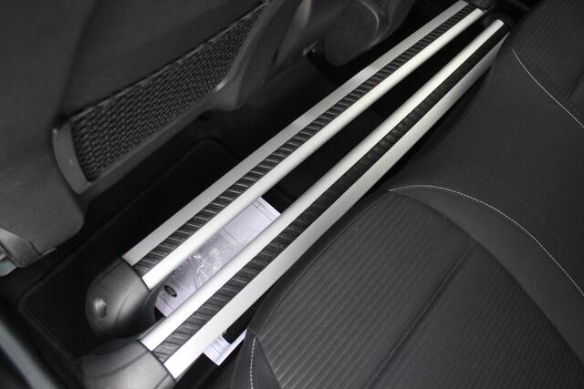 Ford FOCUS 1.0 EcoBoost Hybrid Titanium | Incl. 12 maanden garantie | Navigatie | Stoel/stuur verwarming | Cruise control | Voorruit verwarmd | Apple Carplay | DAB+ | Bluetooth | Lane assist | Trekhaak |