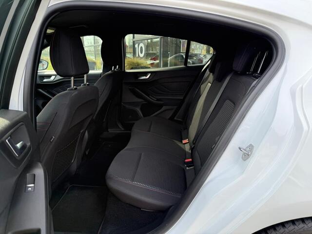 Ford FOCUS 1.0 EcoBoost Hybrid ST Line X *Stoelverwarming*