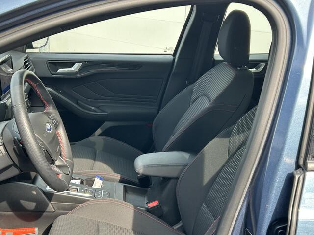 Ford FOCUS 1.5 EcoBoost ST Line Business | Automaat | Navigatie | Camera | Winter Pack | Trekhaak |