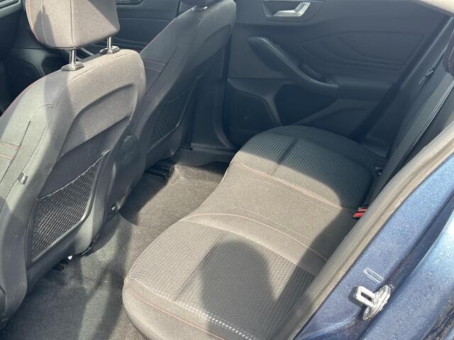 Ford FOCUS 1.5 EcoBoost ST Line Business | Automaat | Navigatie | Camera | Winter Pack | Trekhaak |