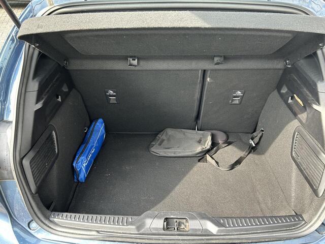 Ford FOCUS 1.5 EcoBoost ST Line Business | Automaat | Navigatie | Camera | Winter Pack | Trekhaak |