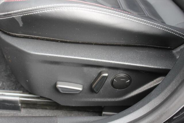 Ford FOCUS Wagon 1.0 EcoBoost Hybrid ST Line X Driver Ass Pack, Winter Pack, Elek Trekhaak, 18", Panoramadak, Lederen bekleding