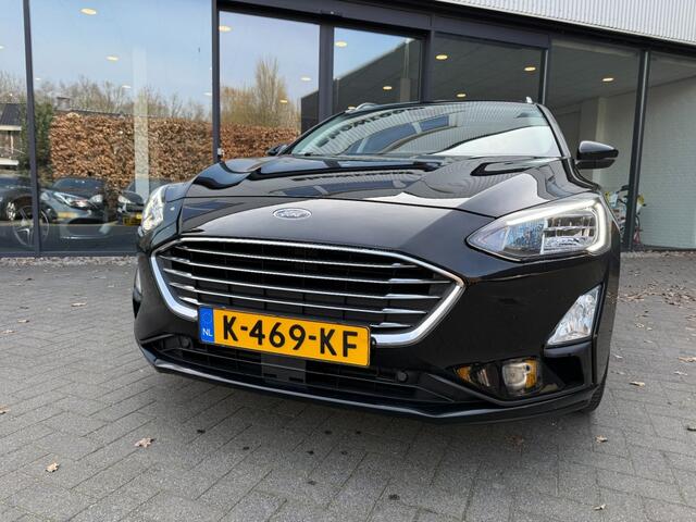 Ford FOCUS 1.0 EcoB. Hybrid Titanium,Pano,B/O,Digi Displ.,Navi,Clima,Camera,Lane Ass.,