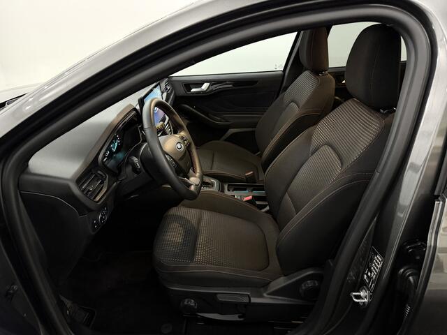 Ford FOCUS 1.0 EcoBoost Hybrid ST Line 155PK Camera, Navi, Keyless start, Cruise control, Rijstrook correctie, A start stop, Lichtmetalen velgen, 1 jar garantie