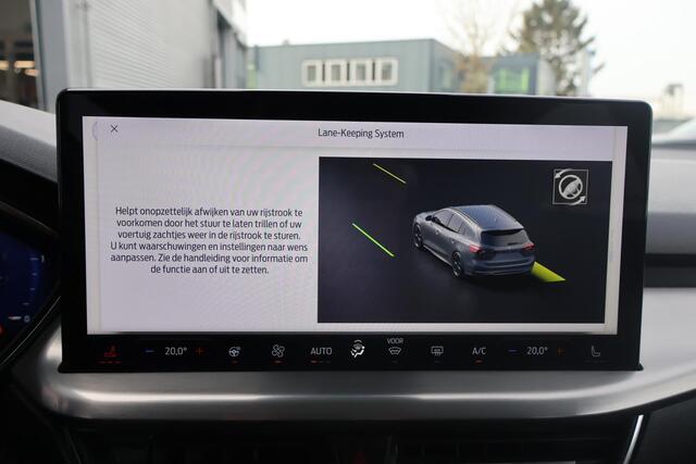 Ford FOCUS Wagon 1.0 Hybrid Titanium X 1e Eigenaar | Volledig Onderh | NL-Auto | BTW | Elek Trekhaak | WinterPack | Camera | Carplay | Navi | ACC | Bots | Keyless