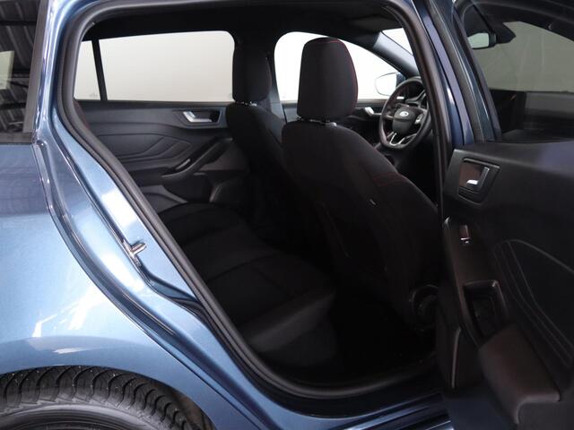 Ford FOCUS Wagon 1.0 EcoBoost Hybrid ST Line X | Elekt. Wegklapbare Trekhaak | Winterpakket | Cruise Control Adaptief | Parkeercamera | Head-Up | Navigatie |