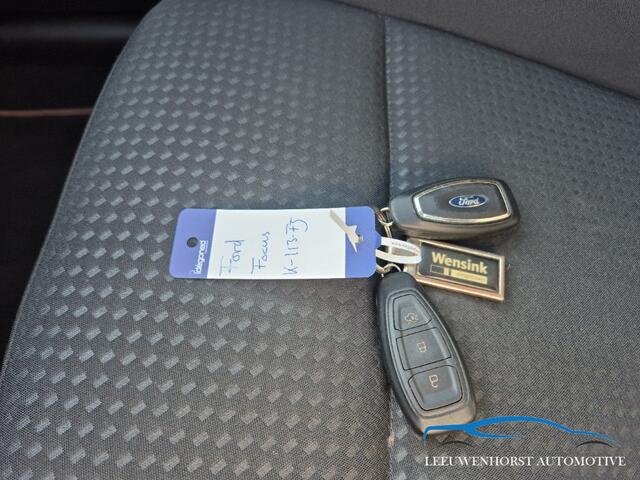 Ford FOCUS Wagon 1.0 EcoBoost Hybrid ST Line X Business, digit. dashb, Apple Carplay, panodak, elektr. achterklep, NL-dealerauto