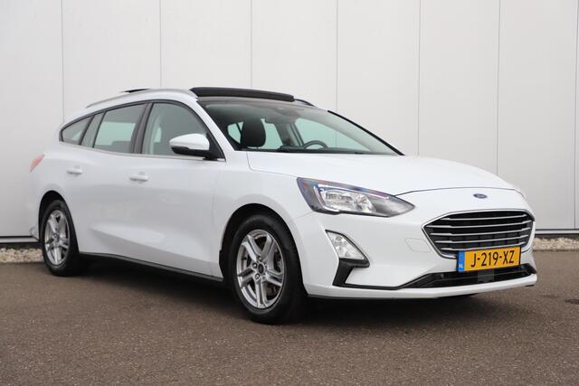 Ford FOCUS Wagon 1.0 EcoBoost Hybrid Trend Edition Business Panoramadak Stuur & Stoelverwarming Navigatie Achteruitrijcamera Airco Cruise Control