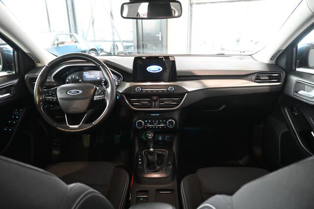 Ford FOCUS 1.0 EcoBoost Titanium Business Clima Navigatie Stuur/Stoelverwarming Rijklaarprijs! Inruil Mogelijk!