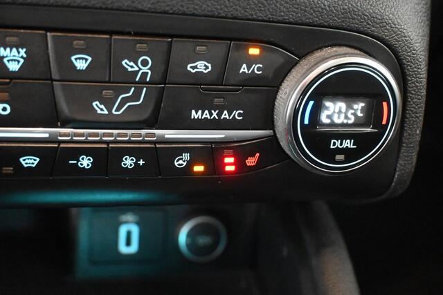 Ford FOCUS 1.0 EcoBoost Titanium Business Clima Navigatie Stuur/Stoelverwarming Rijklaarprijs! Inruil Mogelijk!