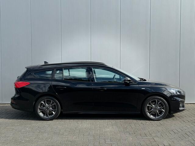 Ford FOCUS Wagon Hybrid 125pk ST Line | Winter Pack | Adap. Cruise | AGR stoel | Camera |