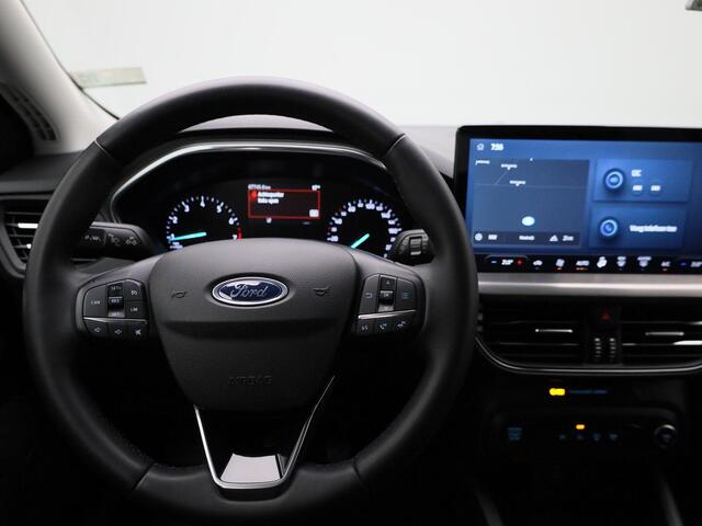 Ford FOCUS 1.0 EcoBoost Hybrid Titanium | Climate Control / ECC | Licht metalen velgen 16 inch | Cruise control | Navigatie | LED koplampen | Park Distance Control voor en achter |