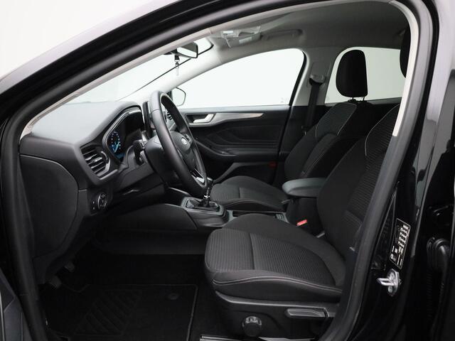 Ford FOCUS 1.0 EcoBoost Hybrid Titanium | Climate Control / ECC | Licht metalen velgen 16 inch | Cruise control | Navigatie | LED koplampen | Park Distance Control voor en achter |