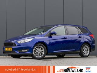 ford-focus-wagon-1.0-titanium