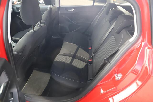 Ford FOCUS Wagon 1.0 EcoBoost Hybrid Titanium X Navigatie Achteruitrijcamera Winter Pakket Stuur & Stoelverwarming Carplay Android Cruise Control