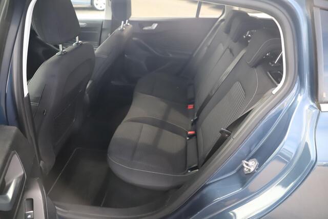 Ford FOCUS Wagon 1.0 EcoBoost Hybrid Titanium X Business Trekhaak Navigatie Achteruitrijcamera Winter Pakket Stuur & Stoelverwarming Carplay Android Cruise Control