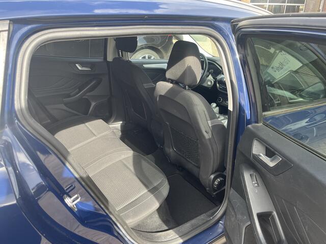 Ford FOCUS Wagon 1.0 EcoBoost Hybrid Trend Edition Business TREKHAAK WINTER PACK ADD CRUISE CAMERA