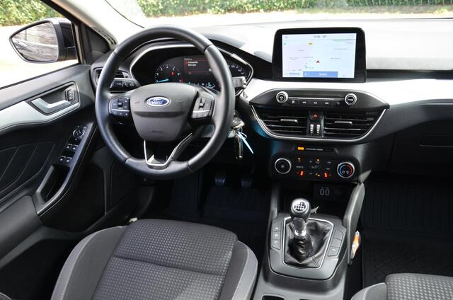 Ford FOCUS Wagon 1.0 EcoBoost Hybrid Trend Edition Business Navi/Pdc/Ecc/Led/Stoel Stuur & ruitverwarming/Cr-Controle/Privacy-Glass/Lmv/Achteruitrijcamera/Trekhaak