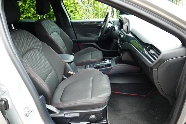 Ford FOCUS 1.5 150pk EcoBoost ST Line X Business. Camera, Adap Cruise, Stoel&StuurVerw, Haak 1500kg