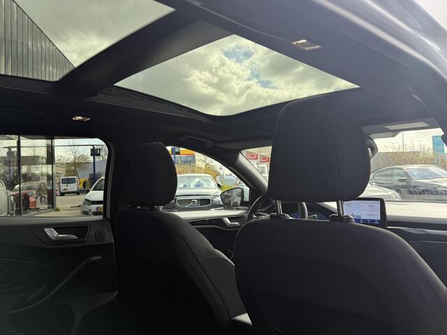 Ford FOCUS Wagon 1.5 EcoBoost ST Line X Business PANORAMADAK| NAVIGATIE| CAMERA| AIRCO/ECC| CRUISECONTROL| PARKEERSENSOREN| KEY-LESS| LM-VELGEN