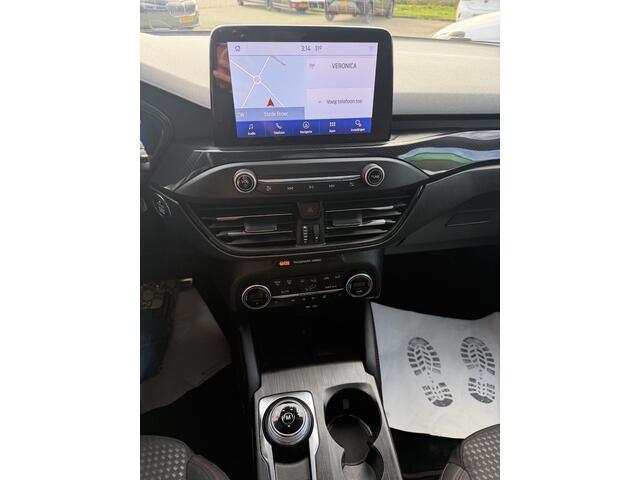 Ford FOCUS Wagon 1.5 EcoBoost ST Line X Business PANORAMADAK| NAVIGATIE| CAMERA| AIRCO/ECC| CRUISECONTROL| PARKEERSENSOREN| KEY-LESS| LM-VELGEN