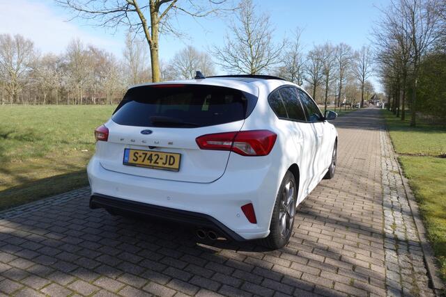 Ford FOCUS 1.0 EcoBoost ST LINE Titanium X Business | Panodak | Camera | Winterpakket | ACC |