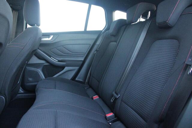 Ford FOCUS Wagon 1.0 155PK AUTOMAAT Hybrid ST LINE | ALL SEASON BANDEN | NAVIGATIE | DRAADLOZE APPLE CARPLAY/ANDROID AUTO | ADAPTIVE CRUISE CONTROL | LANE ASSIST | DODEHOEK DETECTIE | PARKEERSENSOREN VOOR + ACHTER | ACHTERUITRIJ CAMERA | LICHTMETALEN VELGEN 17" | DA