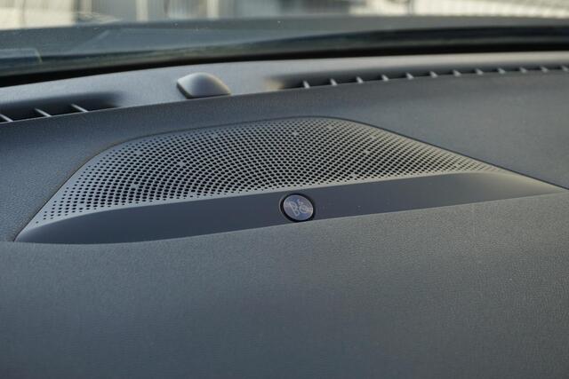 Ford FOCUS Wagon 1.0 EcoB.125PK Titanium X Business/Panodak/ E36.000,-- nieuwprijs/Zeldzaam compleet!!