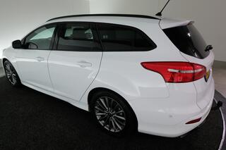 ford-focus-wagon-1.5-st-line--trek