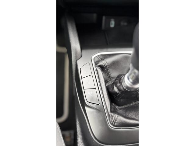 Ford FOCUS Wagon 1.0 EcoBoost Trend Edition Business stoel en stuurverwarming!