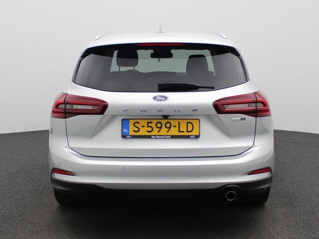 Ford FOCUS Wagon 1.0 EcoBoost Hybrid Titanium X | Climate Control / ECC | Licht metalen velgen 17 inch | Cruise control | Connectiviteit af fabriek | Navigatie | LED koplampen | Park Distance Control voor en achter | Achteruitrijcamera | Dakrailing |